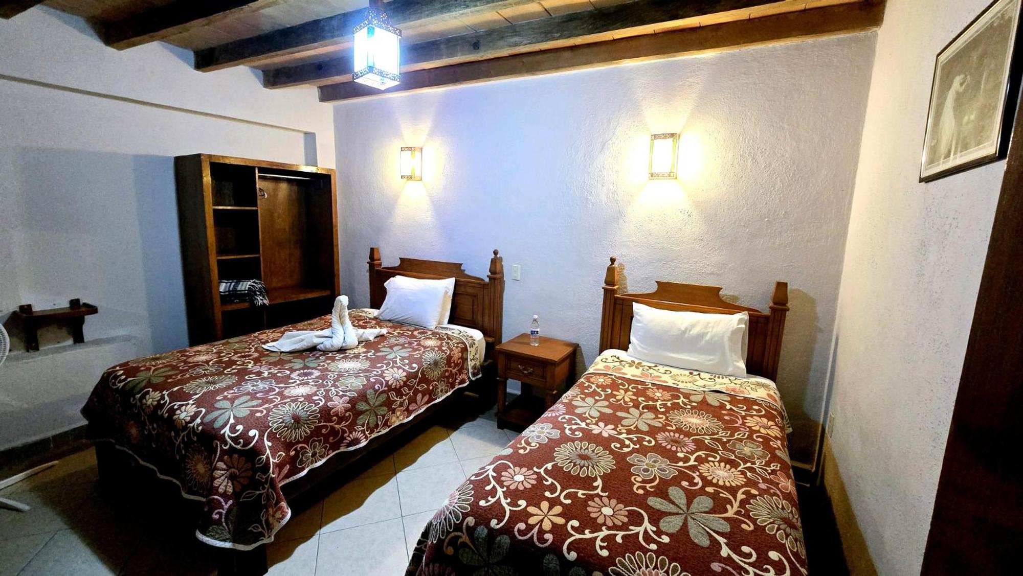 Plaza Baratillo Hotel